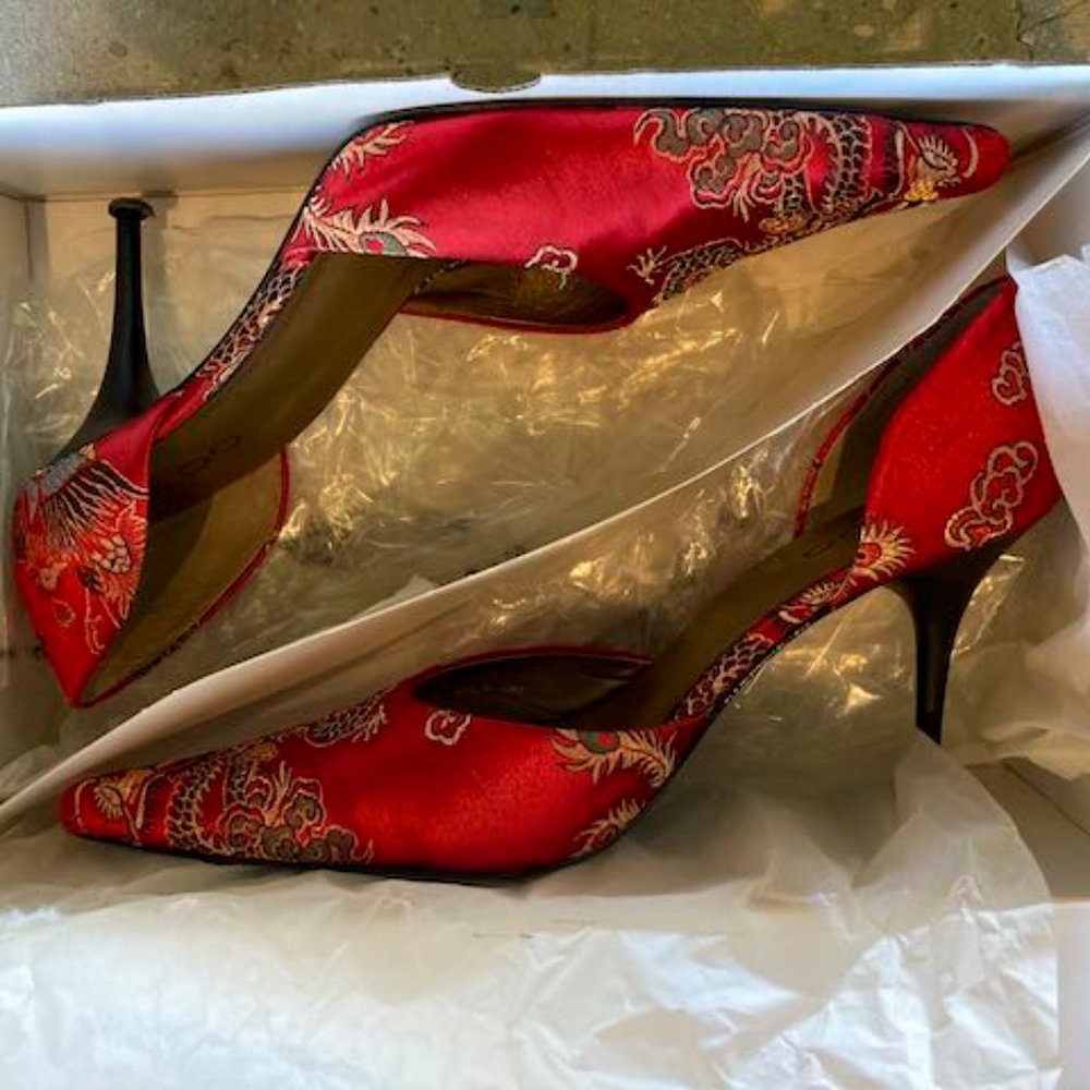 Sexy point to stilleto red print heels
